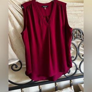 Gently worn Nine West burgundy v-neck, front pleat, sleeveless blouse, size XL